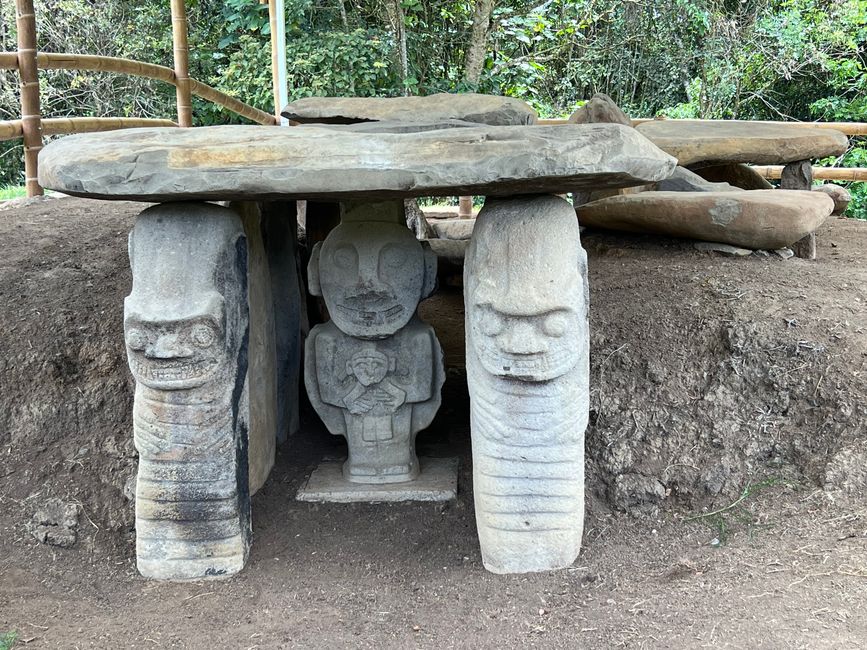 Étiquette 6/Lun, 2ème partie (Parc Archéologique de San Augustin)