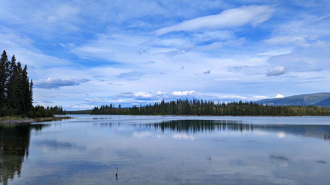 Boya Lake