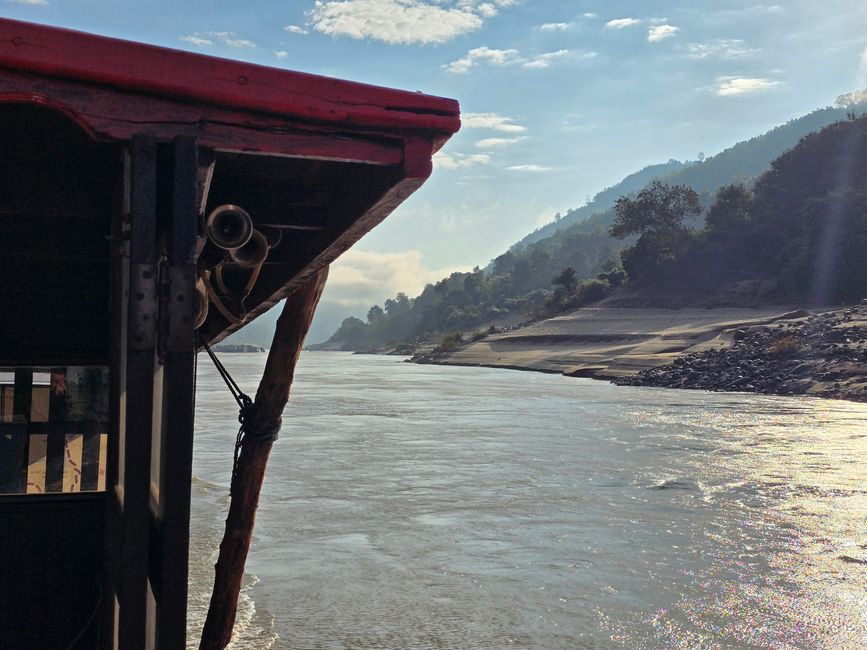 Auf dem Mekong von Luang Prabang nach Ban Houayxay