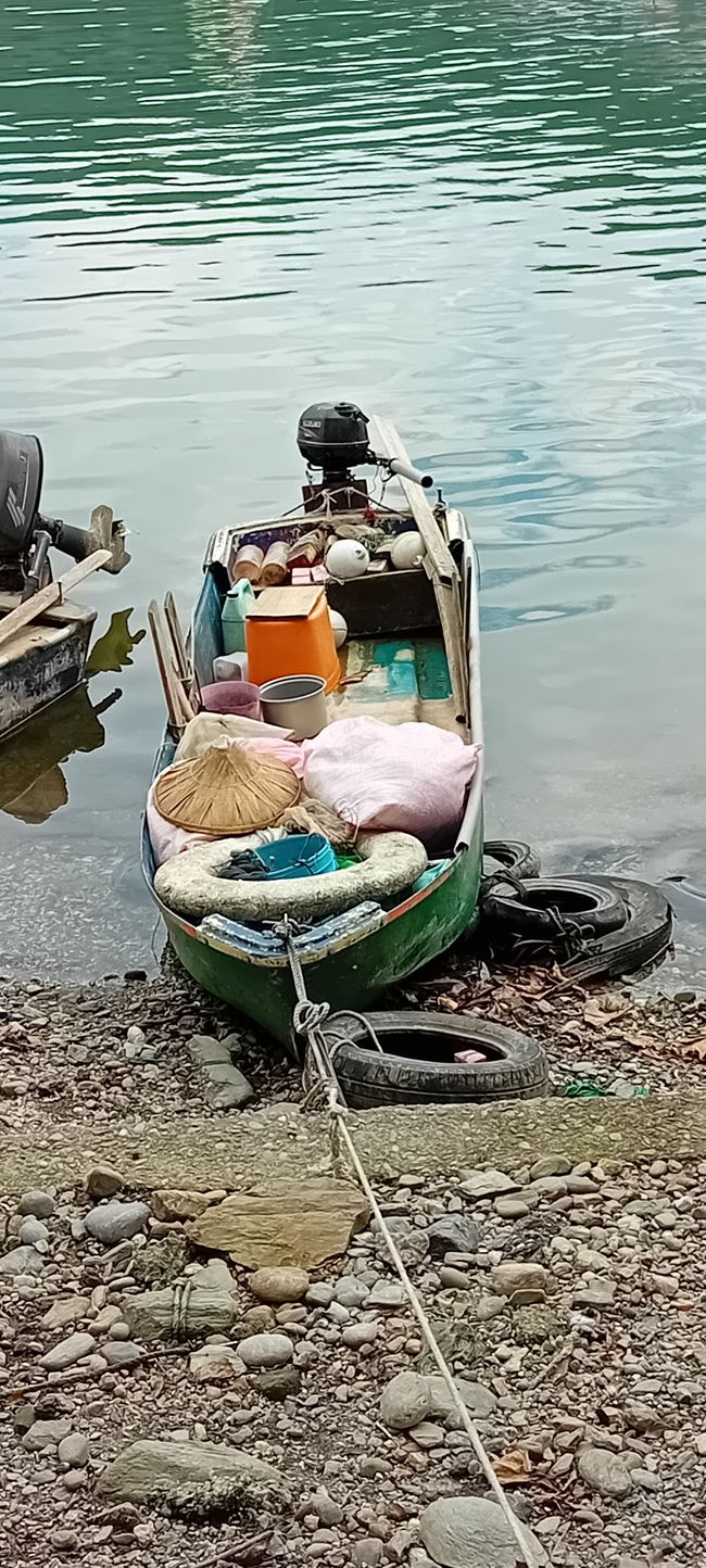Liyu Lake