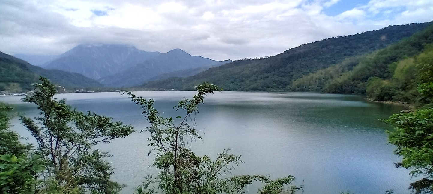 Liyu Lake
