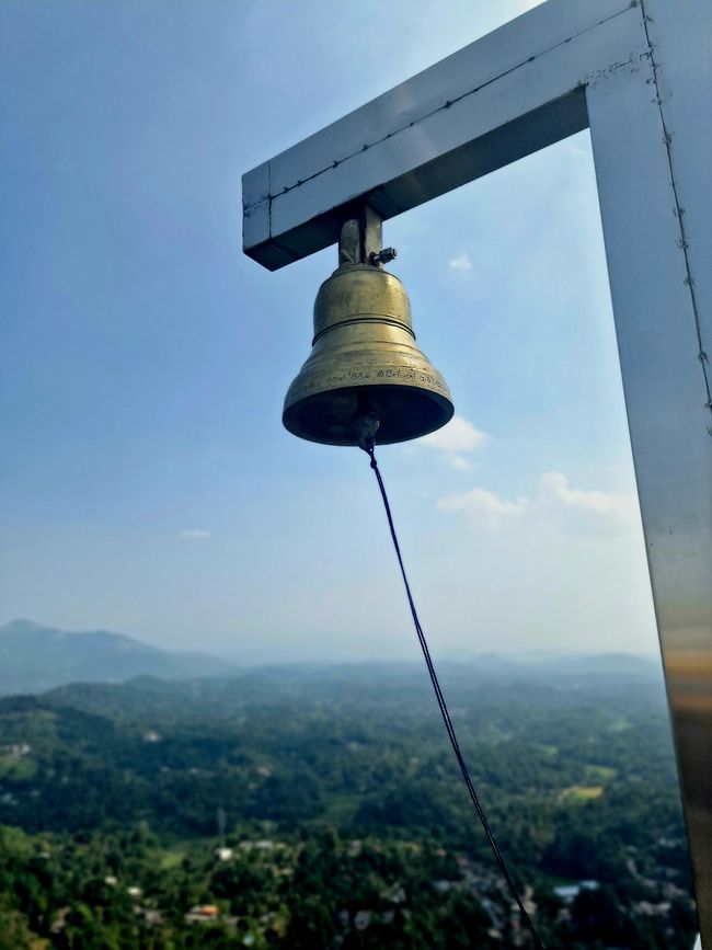 Kandy - Diente de Buda y 'la santa oásis de paz y iluminación'.