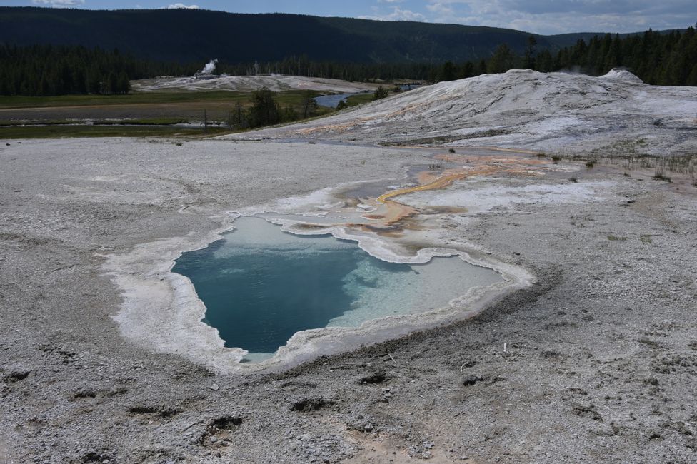 Bassin supérieur des geysers - Sur la colline des geysers