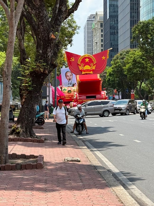 游行车准备就绪
