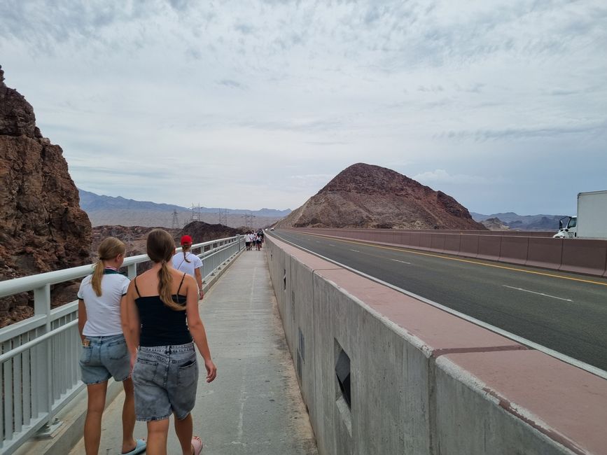 Kalifornien 2025, Tag 13, Las Vegas Sign, Hoover Dam und Lake Mead