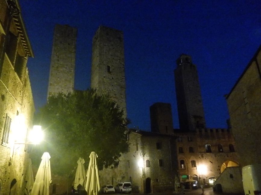 San Gimignano bei Nacht 