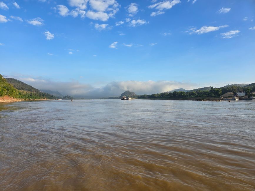 Auf dem Mekong von Luang Prabang nach Ban Houayxay