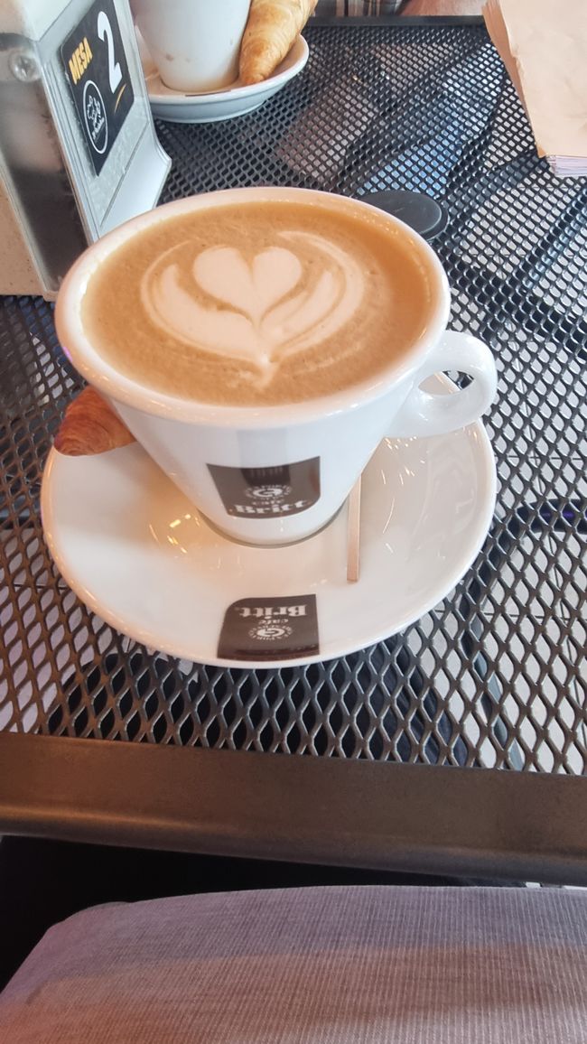 délicieux cappuccino en Libéria pour environ 5 euros🤗😋