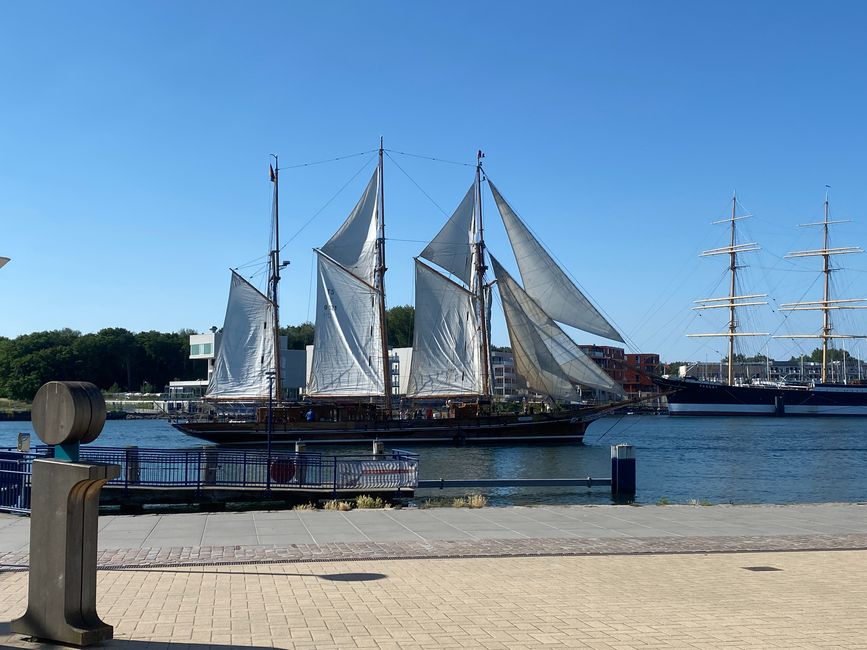 Die Einfahrt dieses Schiffes wurde von vielen bewundert