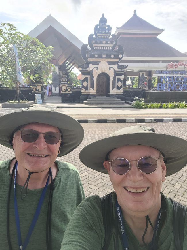 Jour 111 et 112 sur 175 : Croisière autour du monde - Benoa/Bali