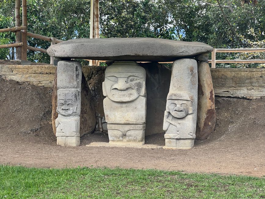 Étiquette 6/Lun, 2ème partie (Parc Archéologique de San Augustin)