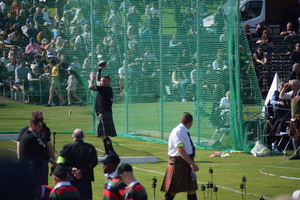 Strong Men, Pipes and Drums