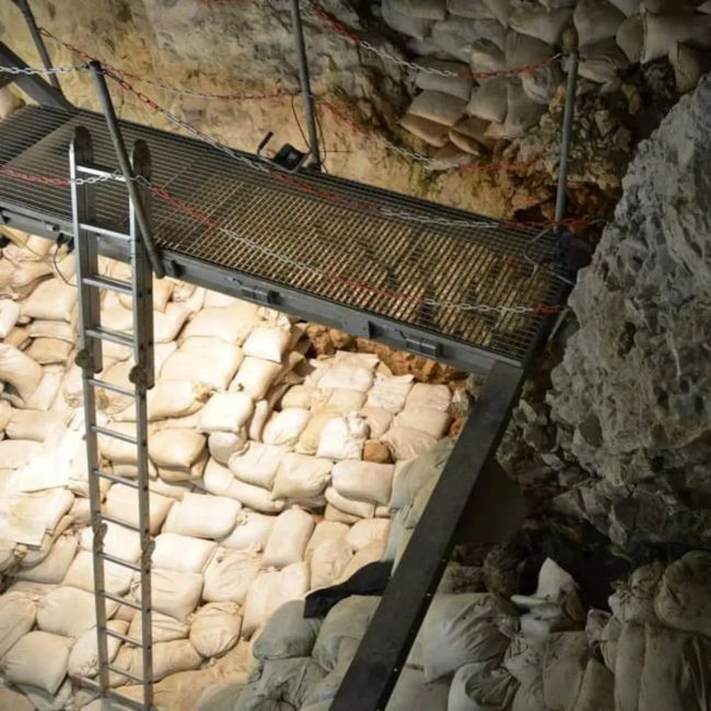 Steinzeitlich und doch so nah: Der Hohle Fels als Fenster in die Vergangenheit