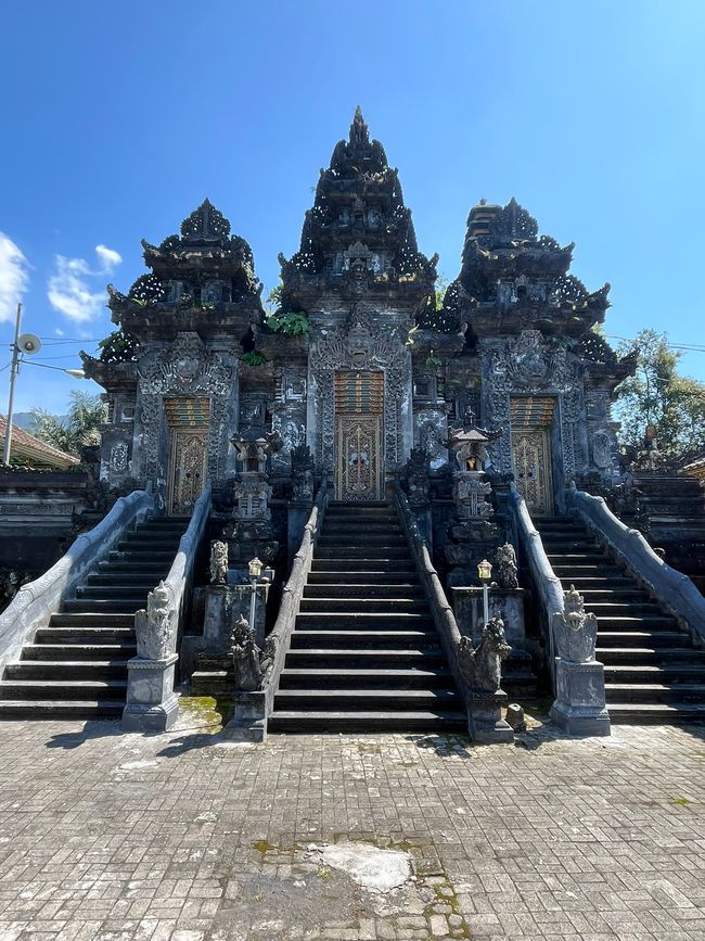 Tempel Pura Luhur Petali