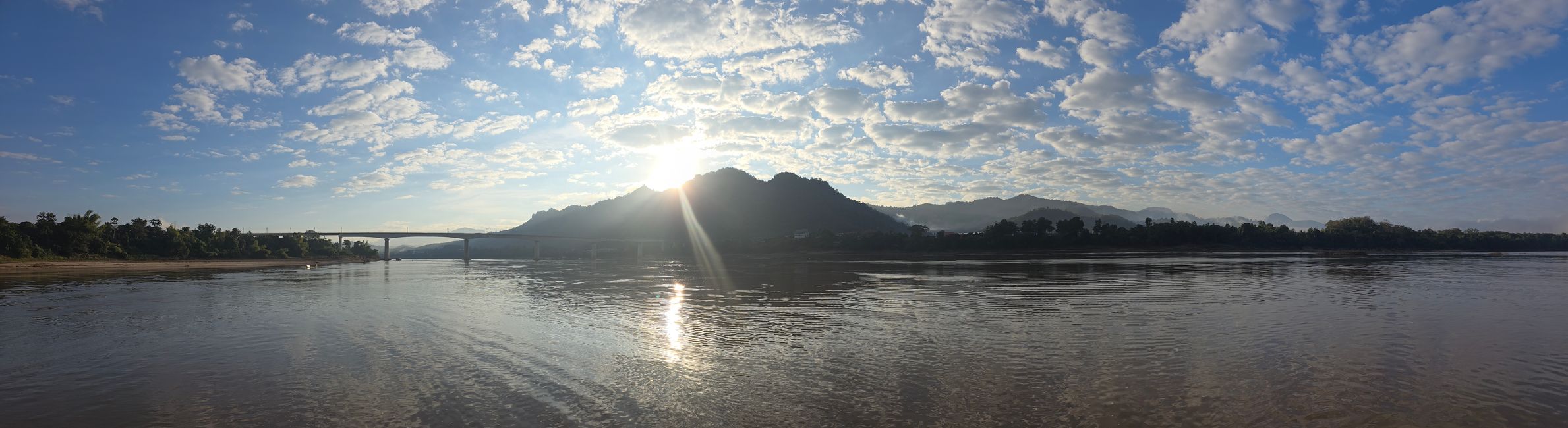 Auf dem Mekong von Luang Prabang nach Ban Houayxay