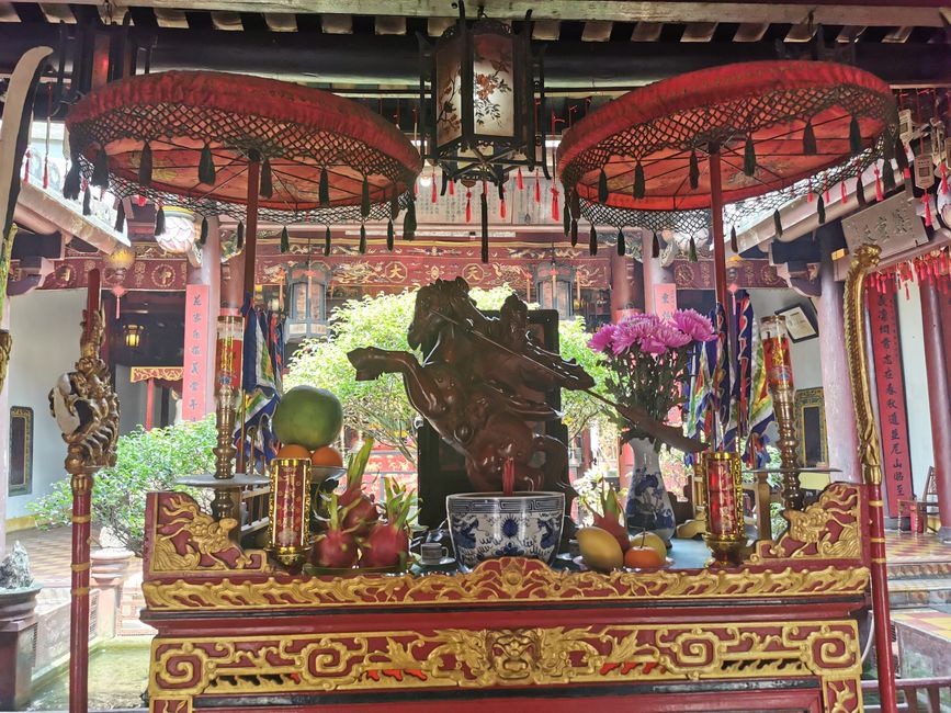 In esplorazione e shopping a Hoi An