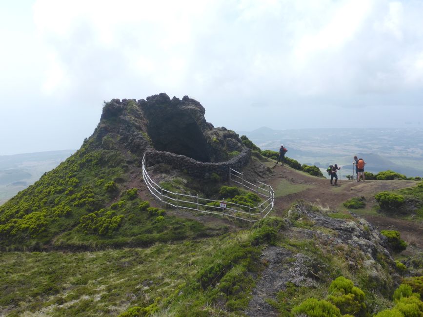Ein Nebenkrater, Furna-Abrigo auf 1400m