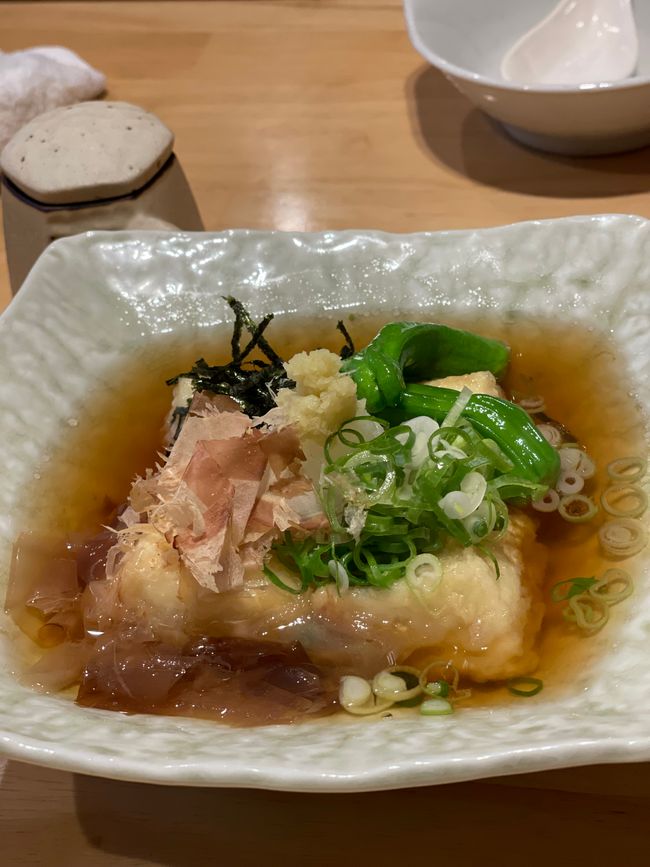 Frittierter Tofu in Soya-Brühe