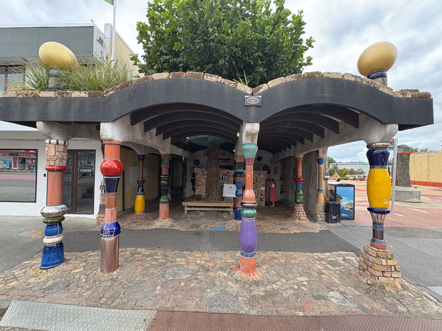 The most famous beach and the bleakest campsite in New Zealand - 90 Mile Beach