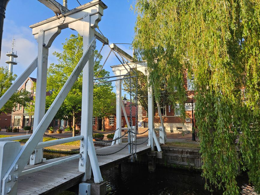 Brücke über den Hauptkanal 