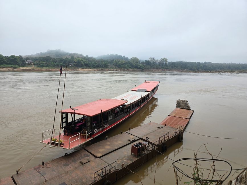 Auf dem Mekong von Luang Prabang nach Ban Houayxay