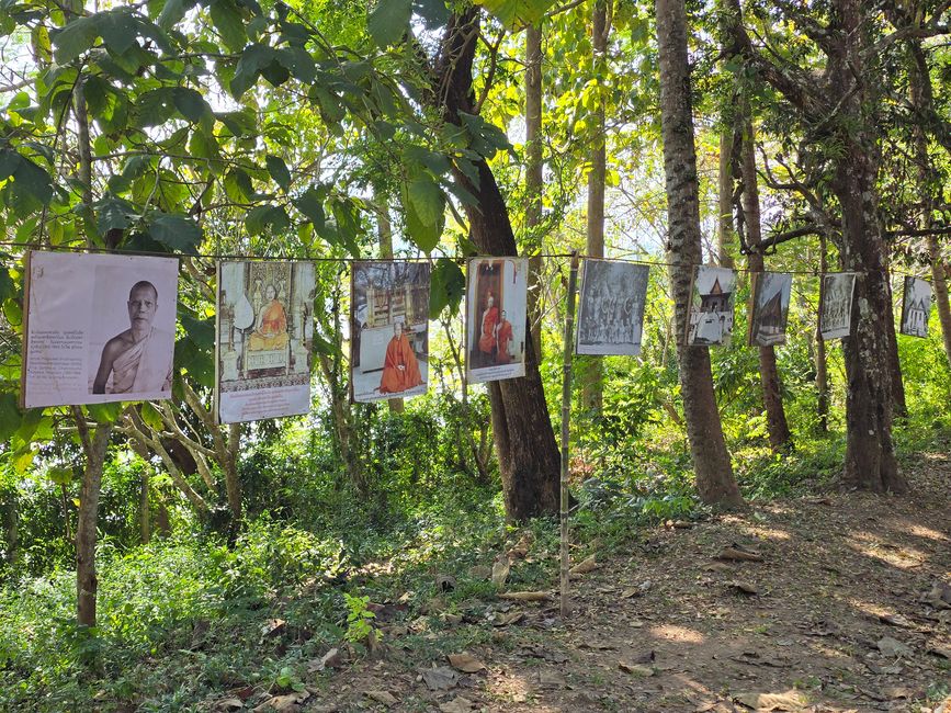 Une journée au bord de la rivière et les petits temples de l'autre côté de la rivière