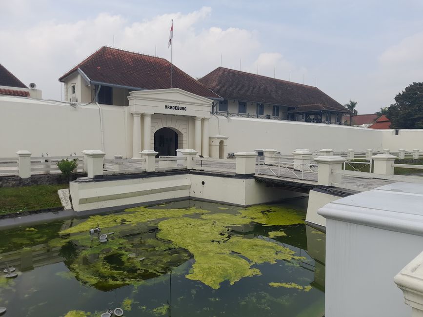 Etiqueta 3: En camino a Yogyakarta