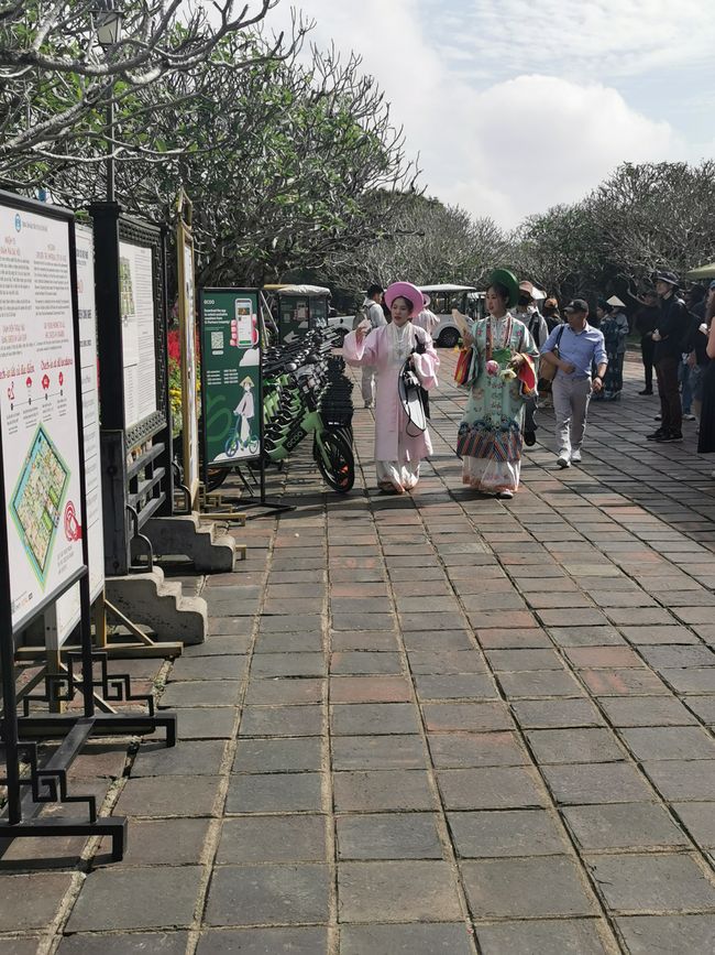 Recorrido por la antigua ciudad imperial de Hue
