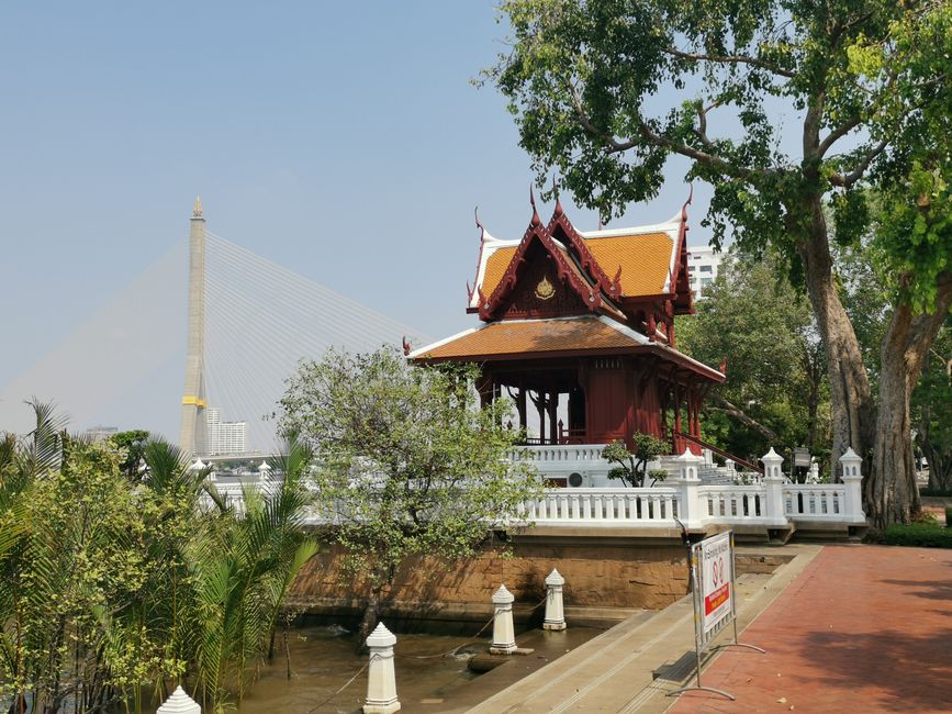 Observation deck in Santi Chai Prakan Park