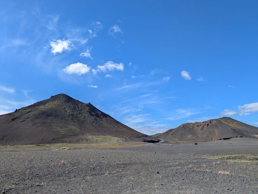 Un café à l'angle du monde (En route dans le désert volcanique)