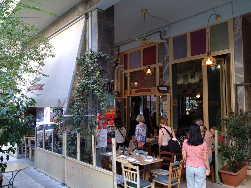 Tag 1: Ankunft in Athen und Abendessen mit Christos Avramidis (Journalist)