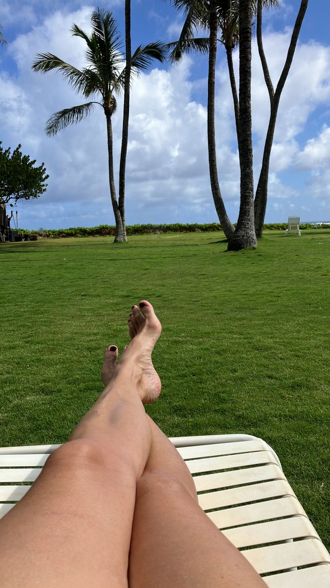 D 20 - 7am Yoga, oceanfront bfast at LavaLava, more running and a nice swim in a pool all to myself 