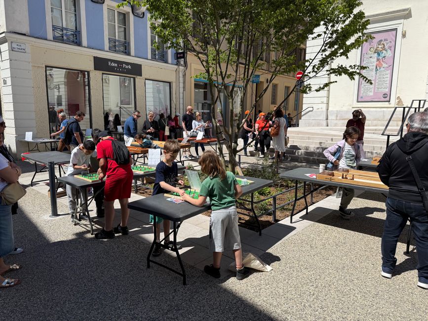 Divertissement pour enfants dans la Rue de l'Université