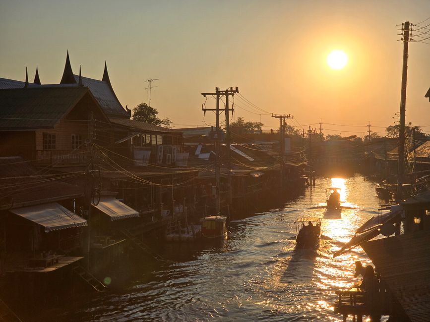 Amphawa!