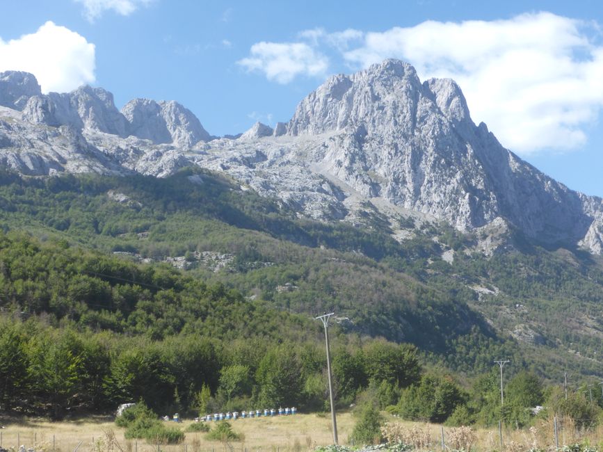 Albanien Teil 1
3.9.2024 
Von Durrës nach Valbone