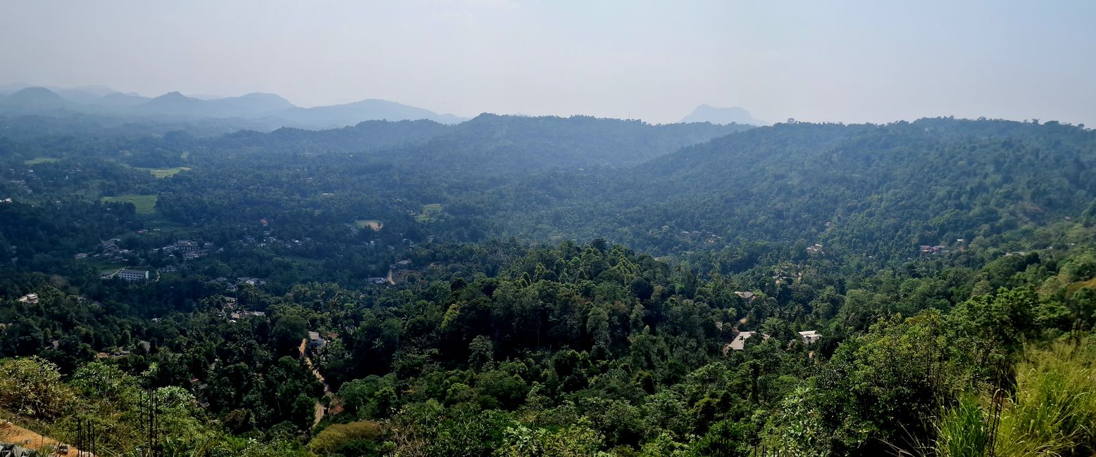 Kandy - Diente de Buda y 'la santa oásis de paz y iluminación'.