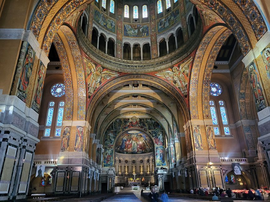 Basilica of Sainte-Thérèse