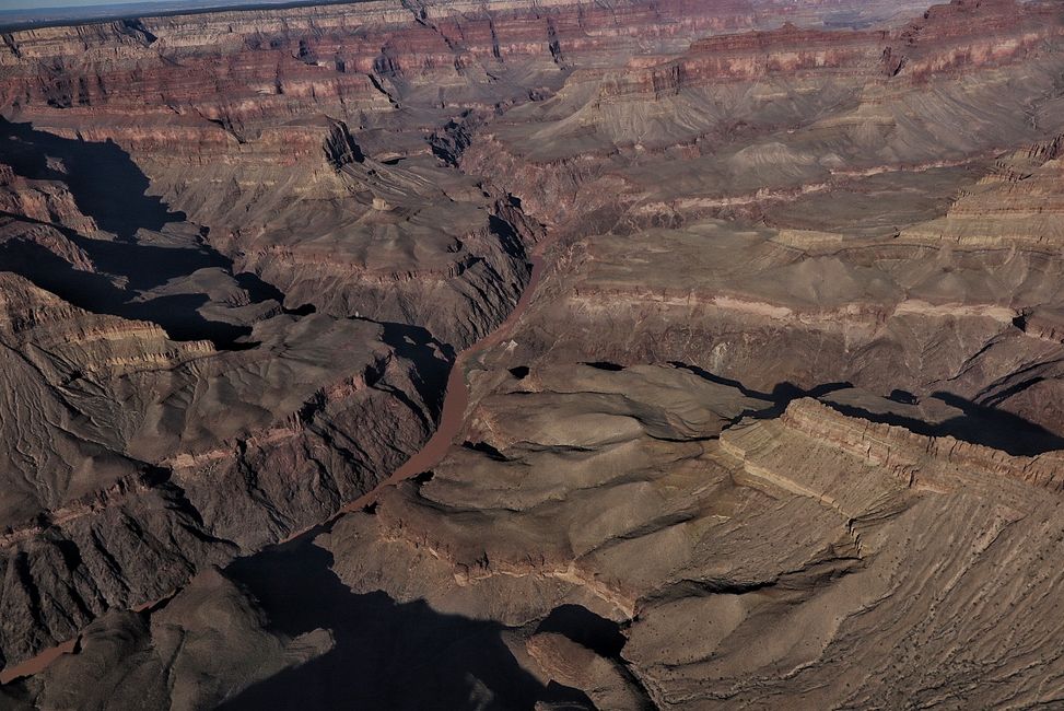 Der Grand Canyon mit seinem Colorado River in Schokobraun.