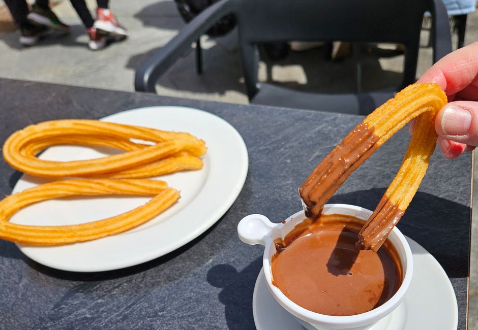 Churros e salsa al cioccolato