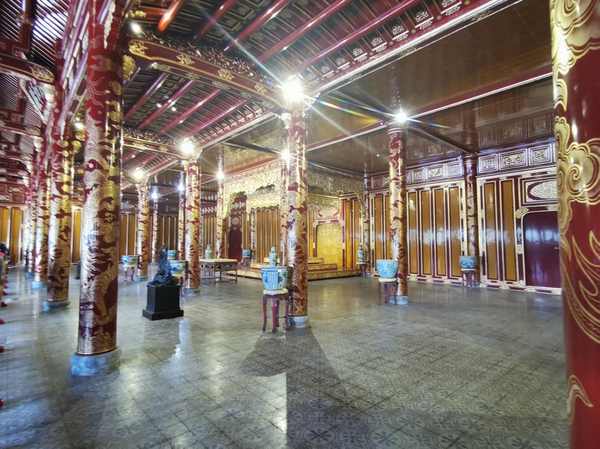 Recorrido por la antigua ciudad imperial de Hue