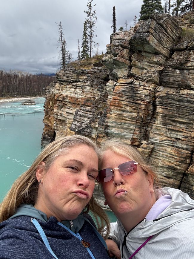 Tag 12 - 🏔️ Wasserfälle, Wetterkapriolen & Wellness – ein (fast) perfekter Tag in Jasper