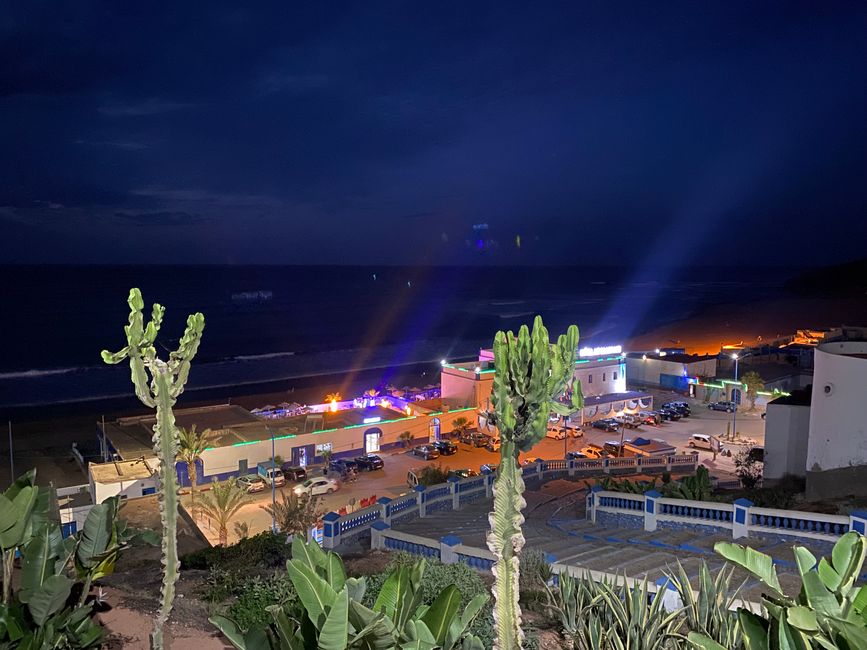 Sidi Ifni by night (morgens flohen wir vor dem Sandsturm)