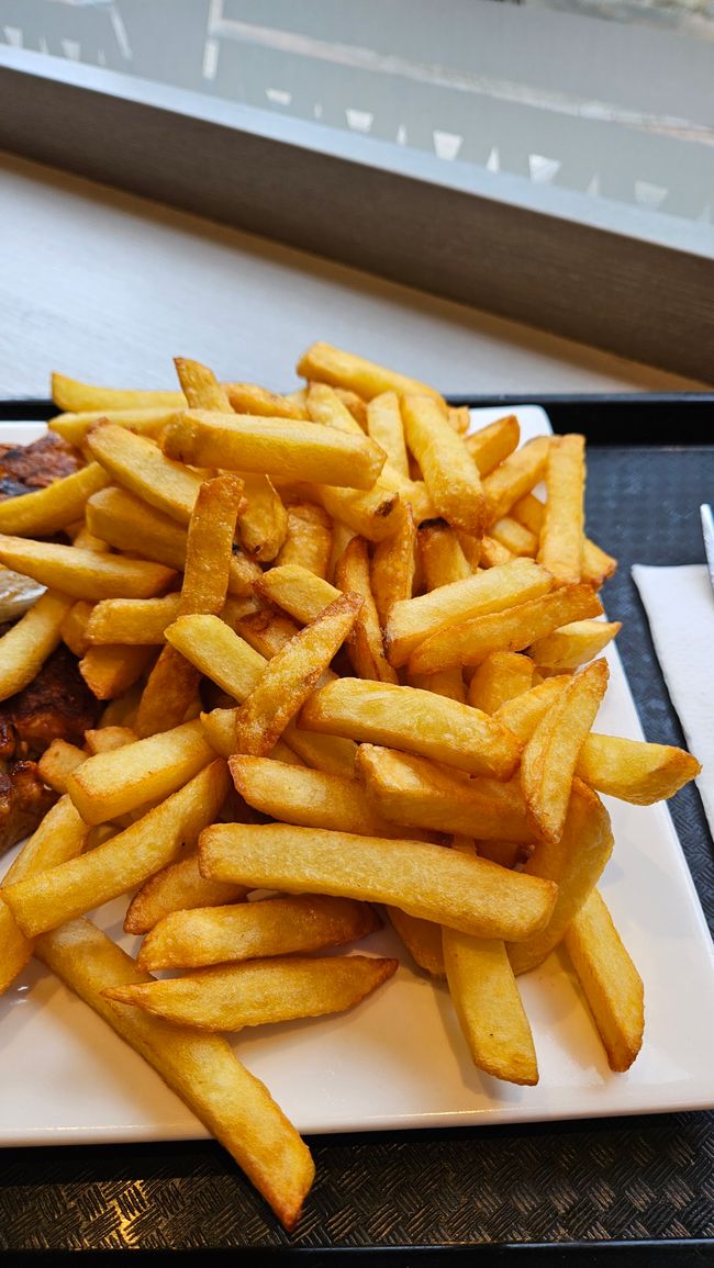 belgische Fritten, garantiert nicht vegan. Lecker!