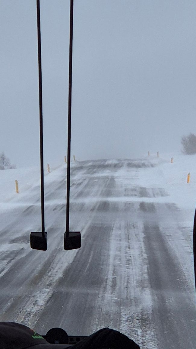 # Zwischen Schneesturm und Hot Tub – Ein wilder Roadtrip nach Akureyri ❄️