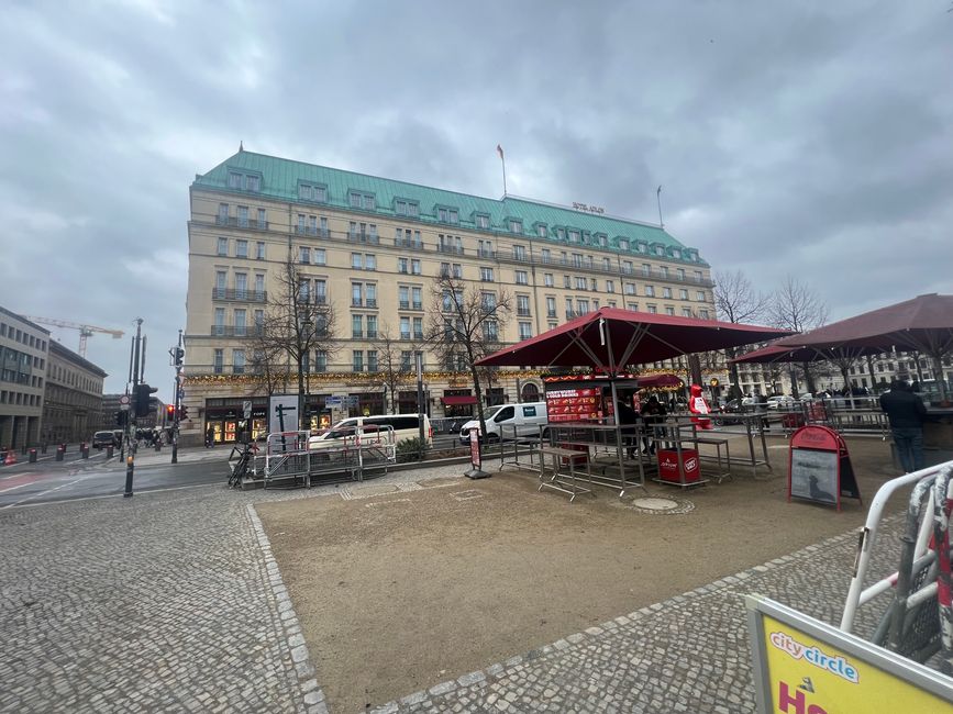 silvester-im-adlon