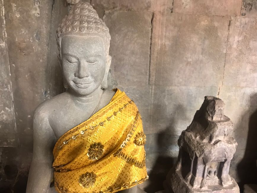Angkor Wat, Statua di Buddha