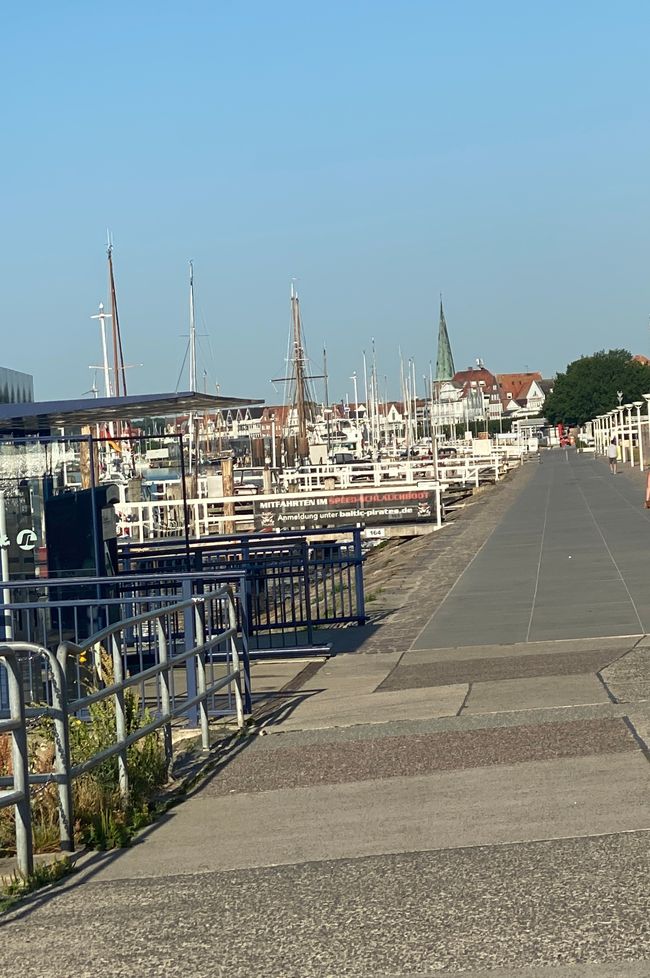 An der Travepromenade war niemand 