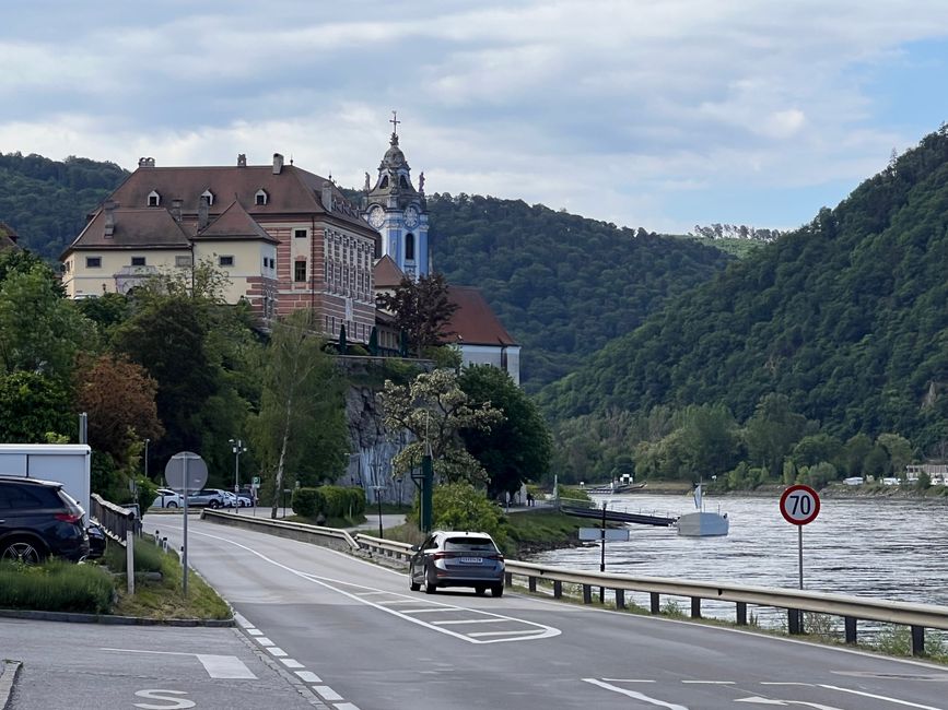 15 nach Grein