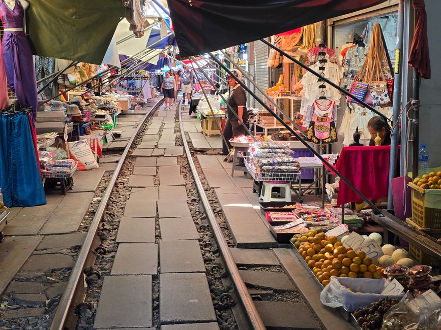Amphawa!