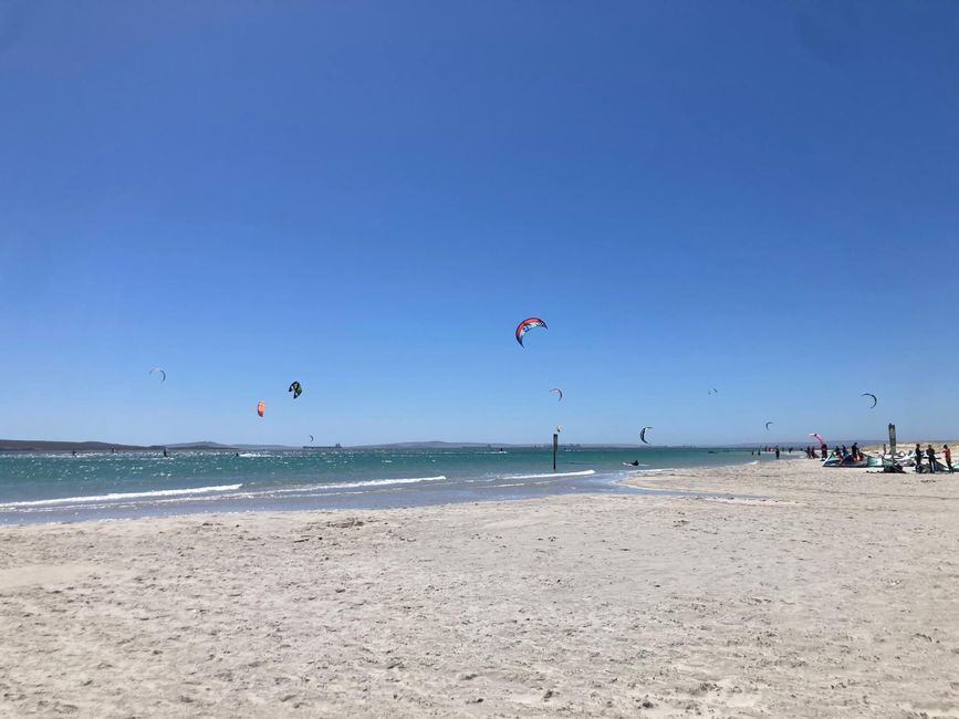 Kitesurfer am Langebaan Beach